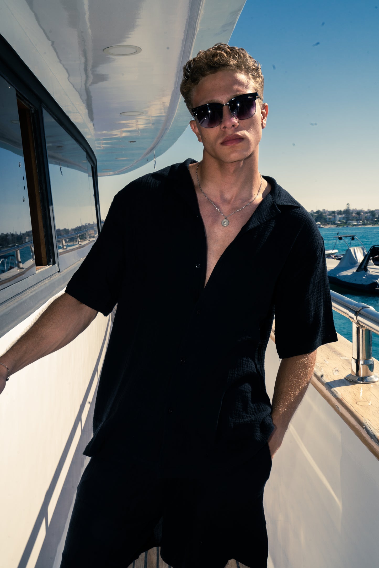 Man Linen Short Sleeves Shirt - Black